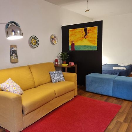 Apartamento La Casa Di Domi Nápoles Exterior foto
